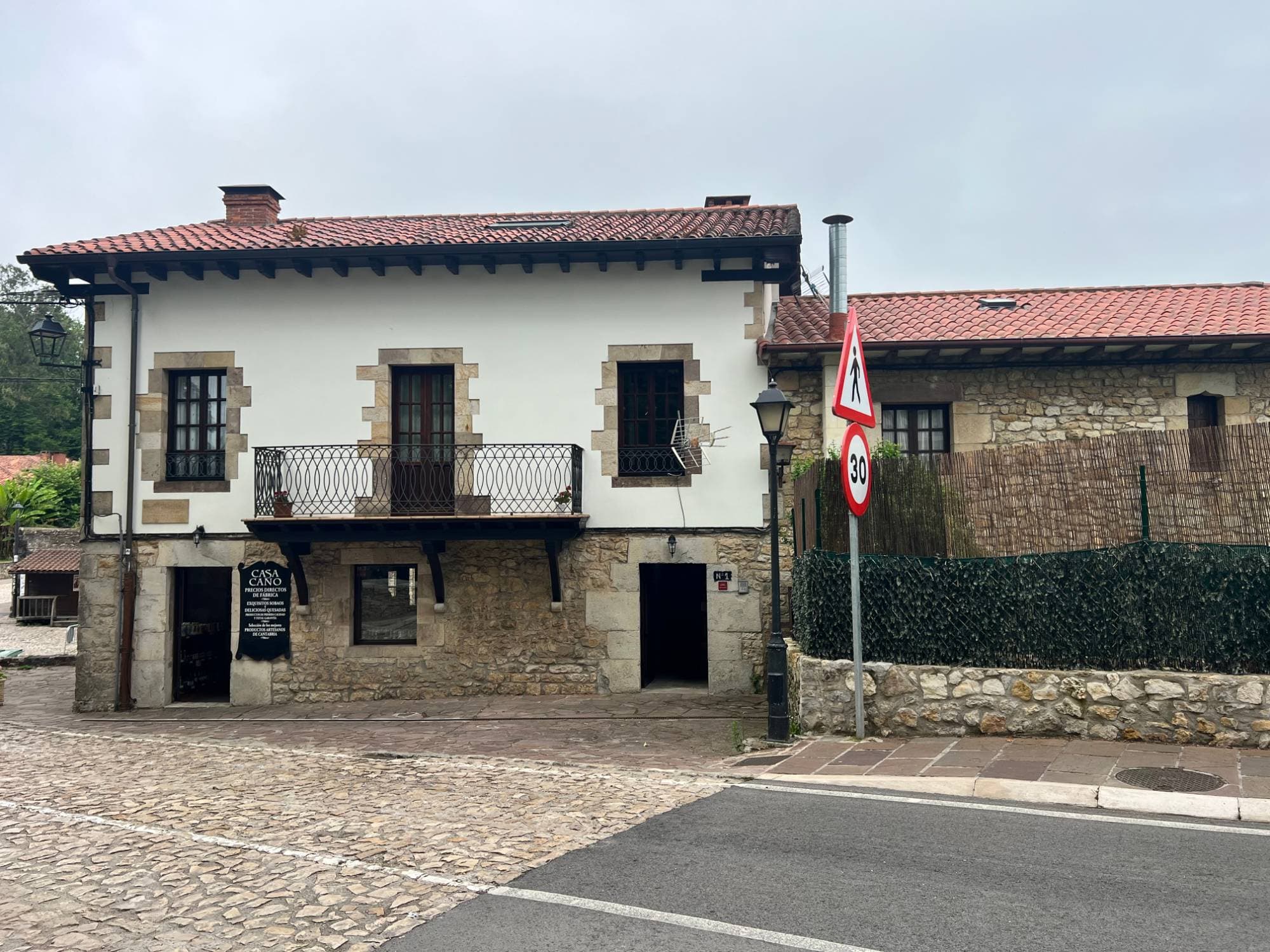 Fachada del edificio en el casco histórico