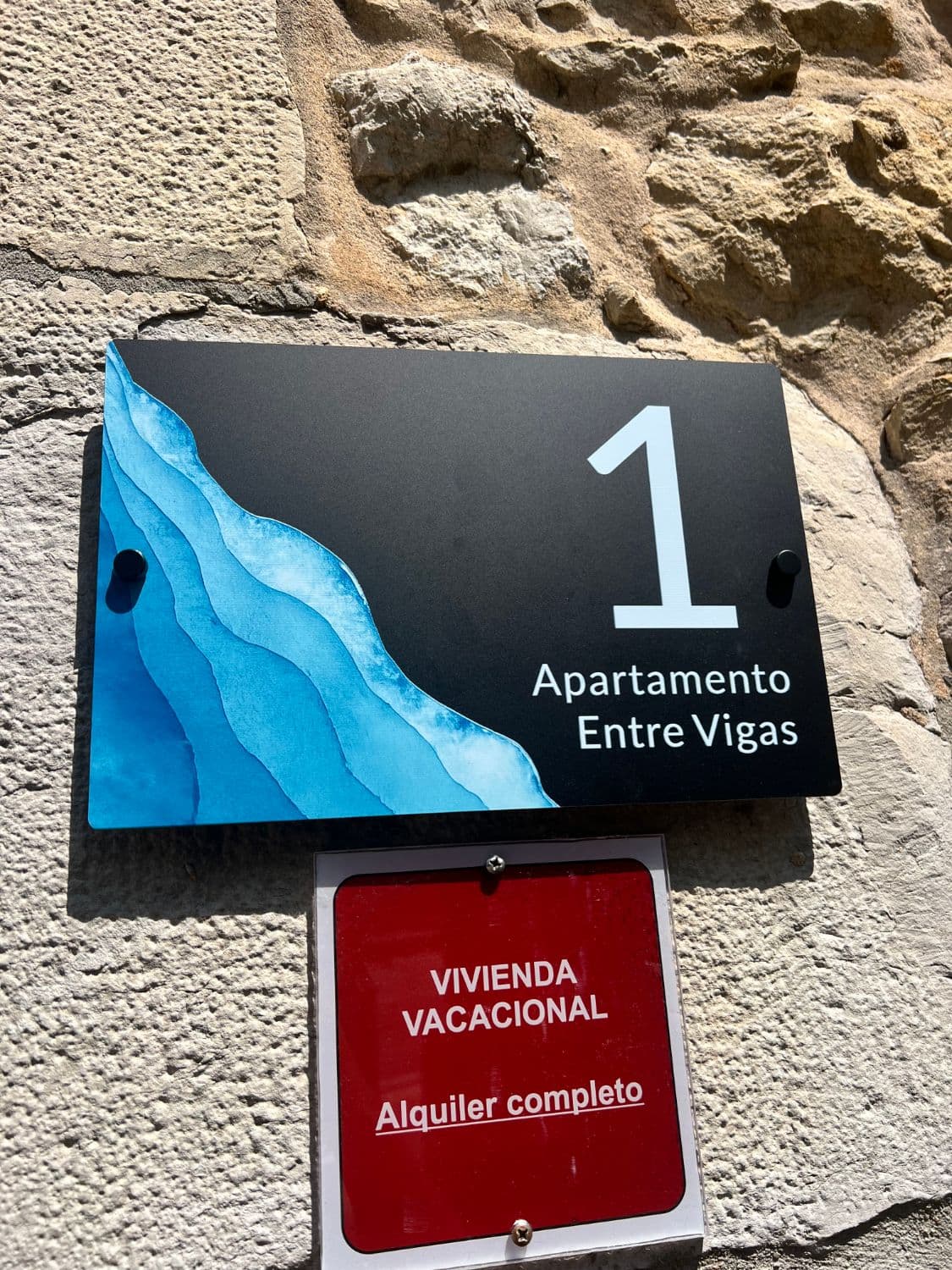 Placa oficial de vivienda vacacional